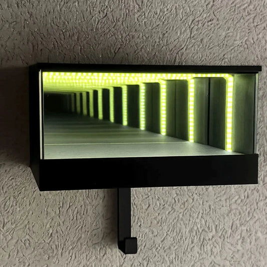 Infinity Garage Keychain: An unmissable novelty, original and creative, with a decorative hook—perfect for collectors.